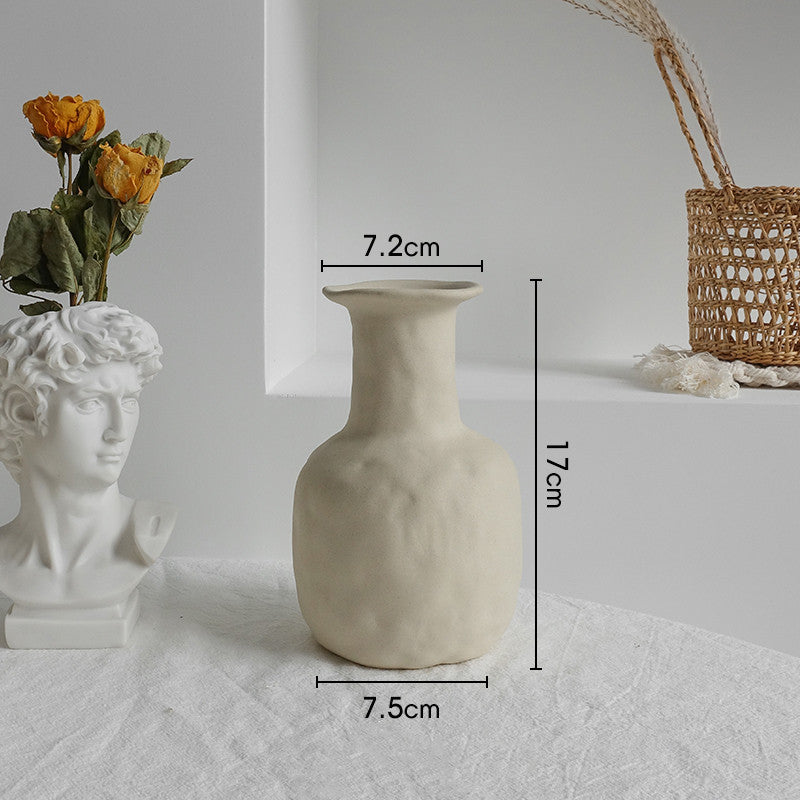 Simplicity Ceramic Vase – Nordic Style Matte Finish for Dried Flower Arrangements